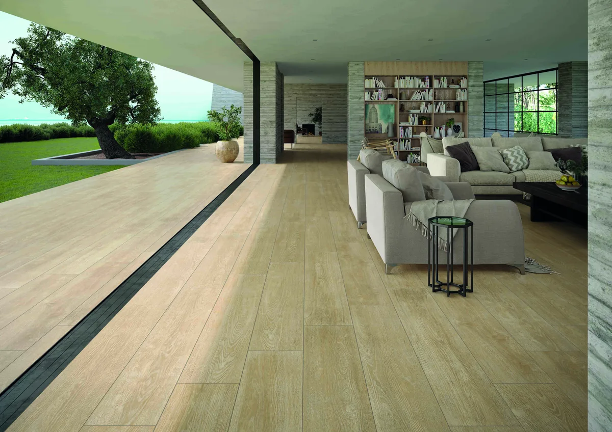 Larix Haya en una sala