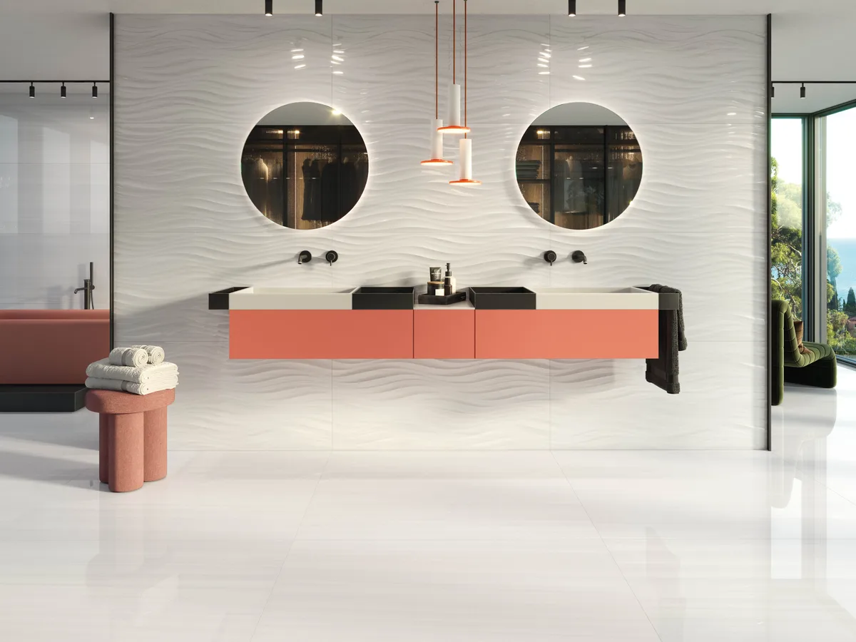 Odyssey Bianco en un ba&ntilde;o