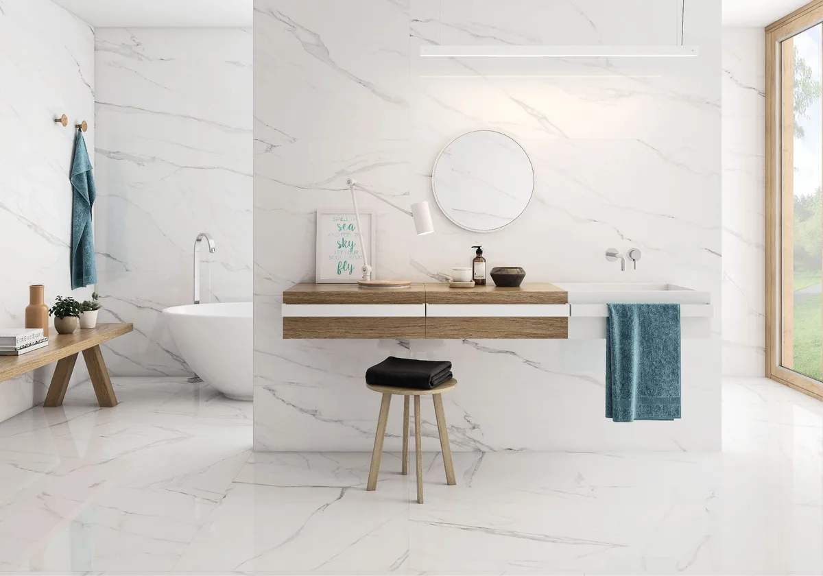 Naples White en un ba&ntilde;o